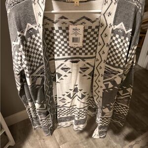 Pink Republic Geometric Gray and White Cardigan